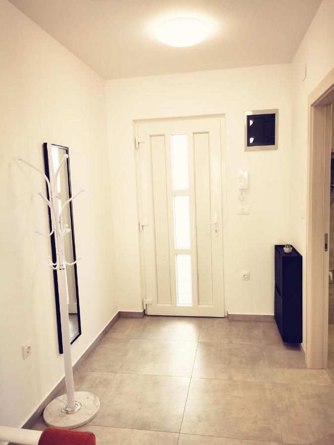 Apartmani Marco,Lukas,Patrick,David,Blizu Centra I Mora Sa Free Privatnim Parkingom 普拉 外观 照片