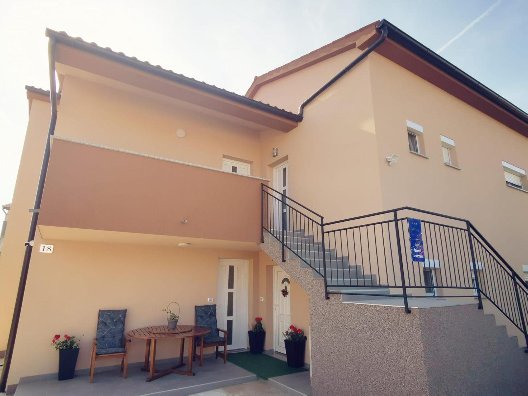 Apartmani Marco,Lukas,Patrick,David,Blizu Centra I Mora Sa Free Privatnim Parkingom 普拉 外观 照片